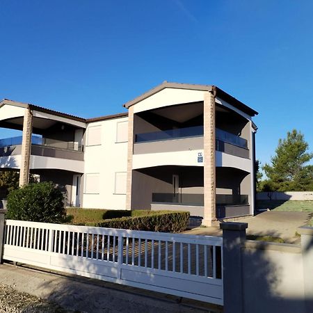 Apartments Duda Вир Екстериор снимка