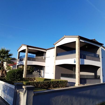 Apartments Duda Вир Екстериор снимка
